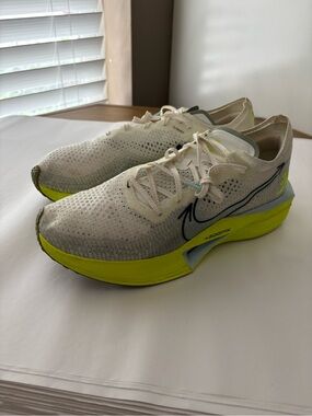 Nike Vaporfly 3 Men's Road Racing Shoes Size 11.5 (HQ3450-147) Sail/Volt/Pacific